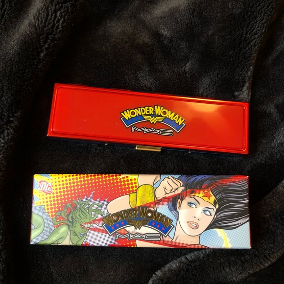 MAC Cosmetics Other - MAC Wonder Woman Valiant Quad